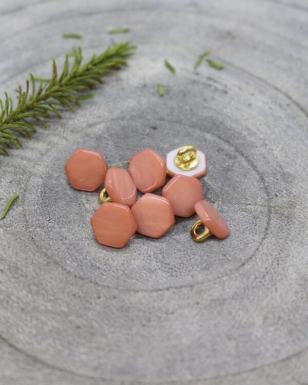 Melba Quartz Button