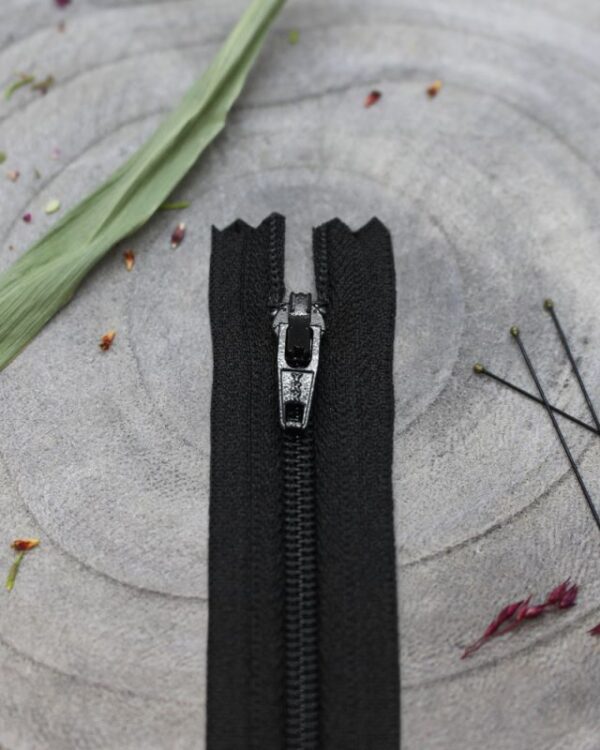 Atelier Brunette Black Exposed Zipper