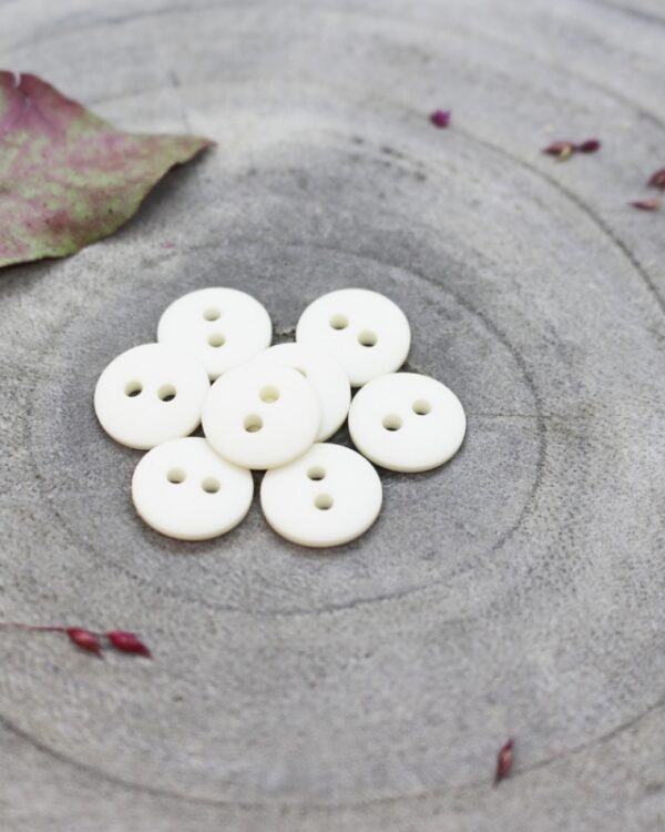 Off White Classic Matte 12mm Button