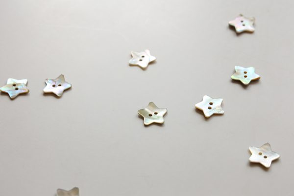 Shell Star Button 20mm